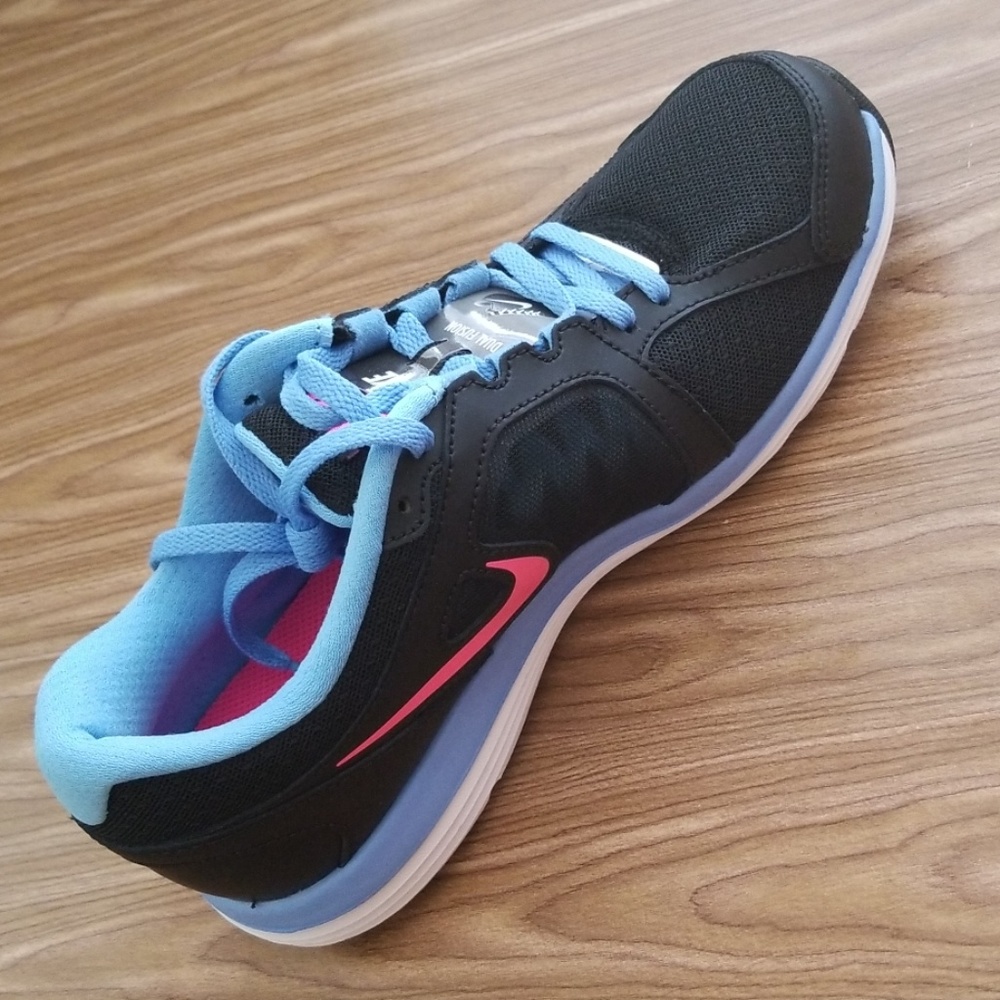 Nike Women's Dual Fusion Running Shoes - Picture 6 of 8